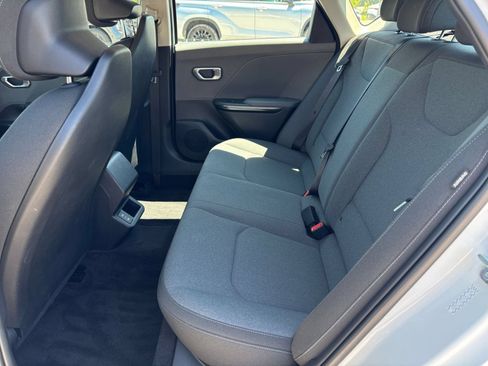 Used 2025 Kia K4 FWD image 25