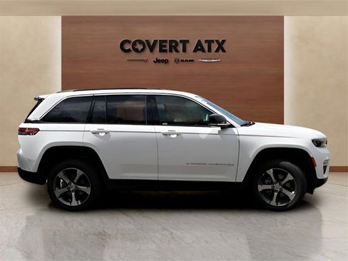 New 2025 Jeep Grand Cherokee Limited w/ Luxury Tech Group II image 6