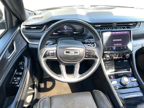 Used 2021 Jeep Grand Cherokee L Overland w/ Luxury Tech Group IV image 16