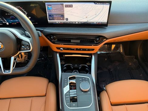 Used 2025 BMW 440i xDrive w/ Premium Package image 11