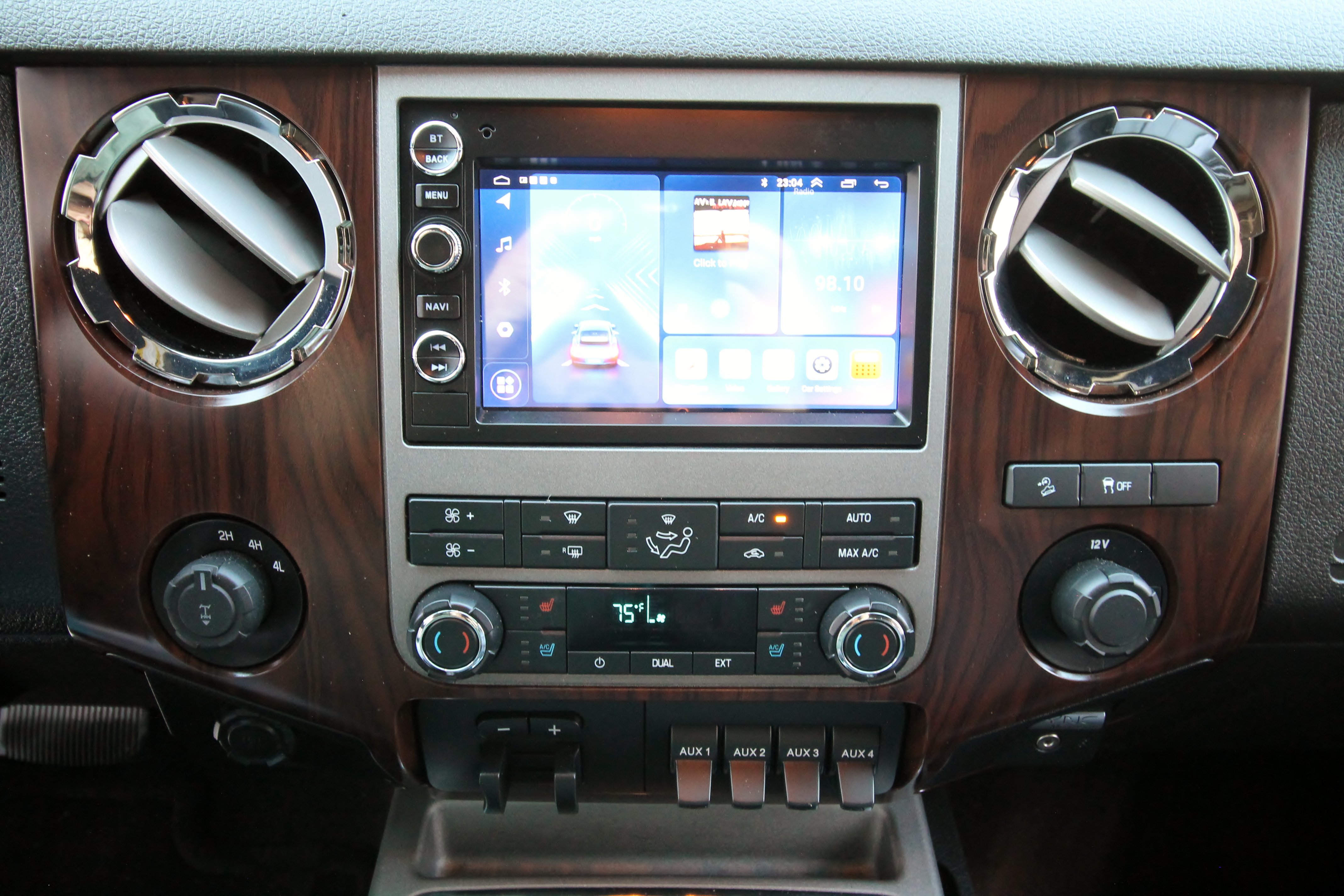 Used 2012 Ford F250 Lariat w/ Chrome Pkg AWD/4WD image 29