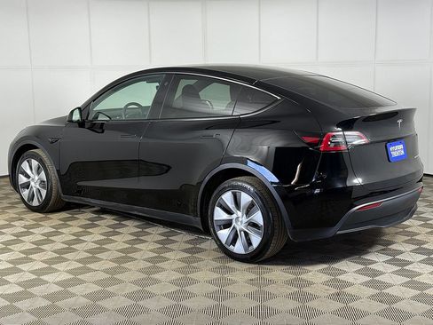 Used 2023 Tesla Model Y Long Range AWD/4WD image 10