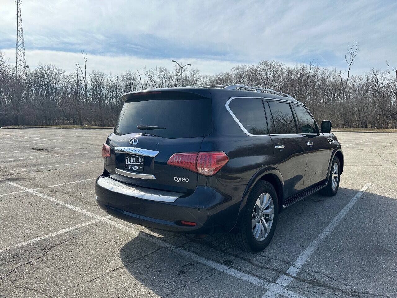 Used 2017 INFINITI QX80 4WD w/ Driver Assistance Package image 9
