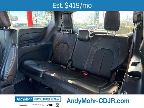 Used 2025 Chrysler Pacifica Select FWD image 21