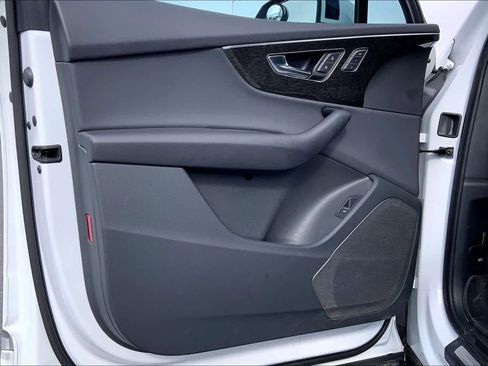 Used 2021 Audi Q7 3.0T Premium w/ Convenience Package image 22