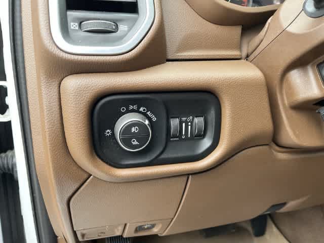 Certified 2022 RAM 3500 Laramie AWD/4WD image 33
