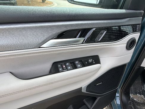New 2026 Jeep Grand Wagoneer L 4WD image 15