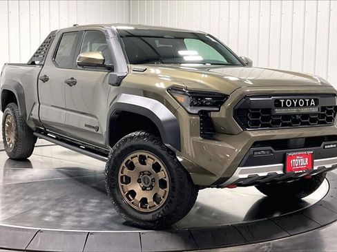 New 2026 Toyota Tacoma 4x4 Double Cab Hybrid image 2