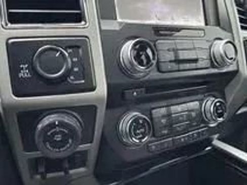 Used 2018 Ford F150 Lariat w/ Equipment Group 502A Luxury AWD/4WD image 22