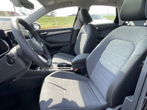 New 2026 Volkswagen Jetta SE FWD image 18