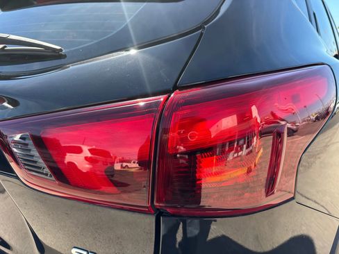 Used 2017 Nissan Rogue Sport SV image 40