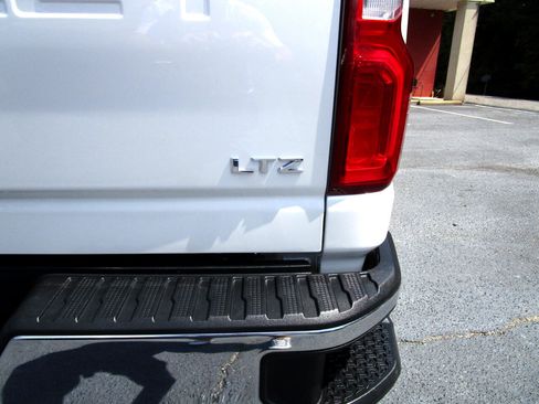 Used 2023 Chevrolet Silverado 2500 LTZ w/ LTZ Convenience Package image 30