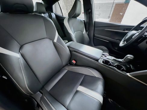 Used 2025 Toyota Camry SE FWD image 31