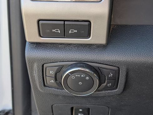Used 2022 Ford F350 Lariat w/ Lariat Value Package AWD/4WD image 24