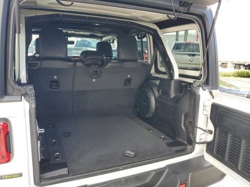 Used 2021 Jeep Wrangler Unlimited Rubicon image 10