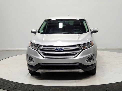 Used 2018 Ford Edge Titanium image 2