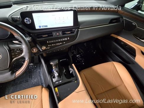 Used 2024 Lexus ES 300h w/ Accessory Package (Z1) FWD image 18