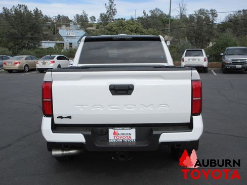 New 2026 Toyota Tacoma SR5 image 3