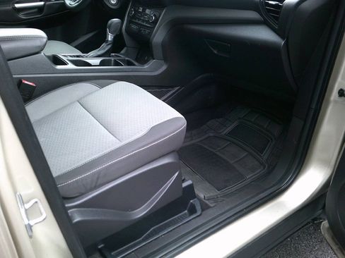 Used 2017 Ford Escape SE w/ Equipment Group 201A FWD image 11