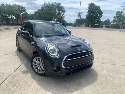 Used 2020 MINI Cooper S FWD image 4