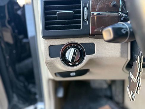 Used 2010 Mercedes-Benz GLK 350 4MATIC image 30