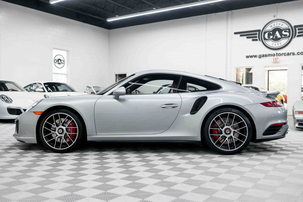 Used 2017 Porsche 911 4 Coupe AWD/4WD image 11