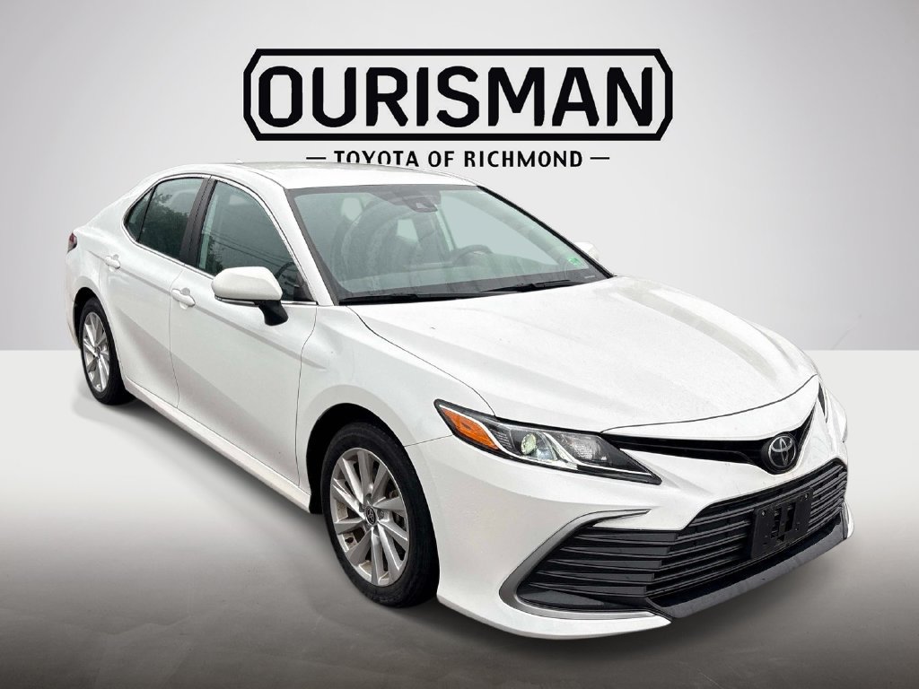 Used 2024 Toyota Camry LE w/ Convenience Package FWD image 3
