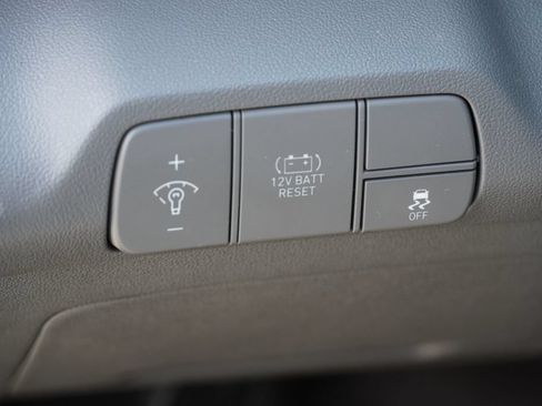 Used 2025 Hyundai Elantra Hybrid FWD image 21