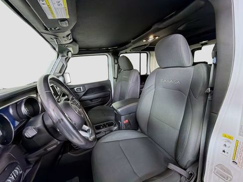 Used 2019 Jeep Wrangler Unlimited Sahara AWD/4WD image 11