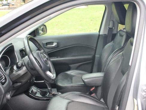 Used 2019 Jeep Compass Altitude image 3