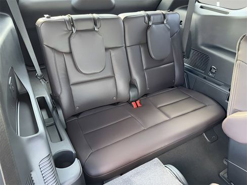 New 2026 Ford Explorer Platinum w/ LUX Leather Package image 21