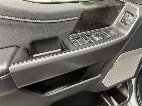 Used 2025 Ford F350 Lariat w/ Black Appearance Package image 25