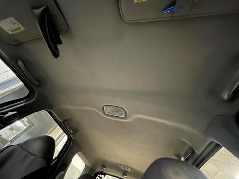 Used 2001 Ford Escape XLS image 32