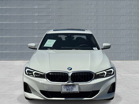 Used 2025 BMW 330i Sedan w/ Convenience Package RWD image 2
