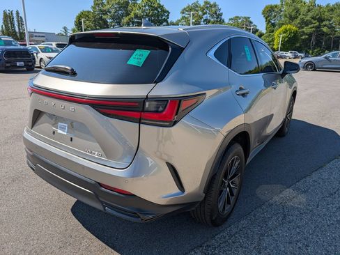 Used 2024 Lexus NX 250 FWD image 6