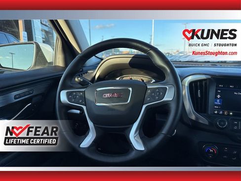 Used 2024 GMC Terrain SLT image 39