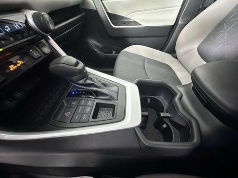 Used 2023 Toyota RAV4 XLE image 31