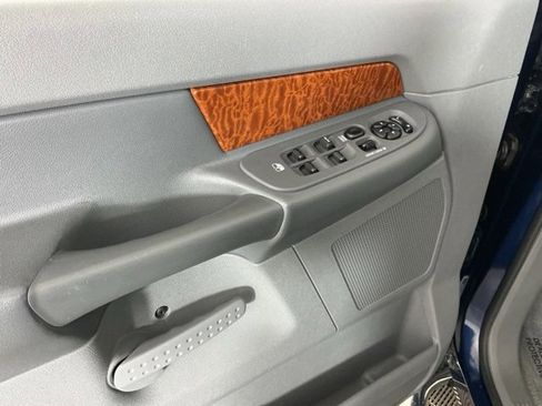 Used 2006 Dodge Ram 1500 Truck SLT image 11