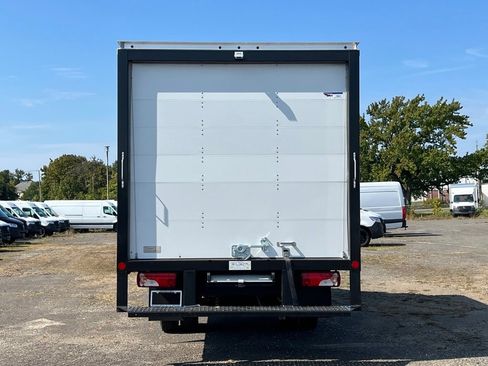 Used 2024 Mercedes-Benz Sprinter 4500 image 8