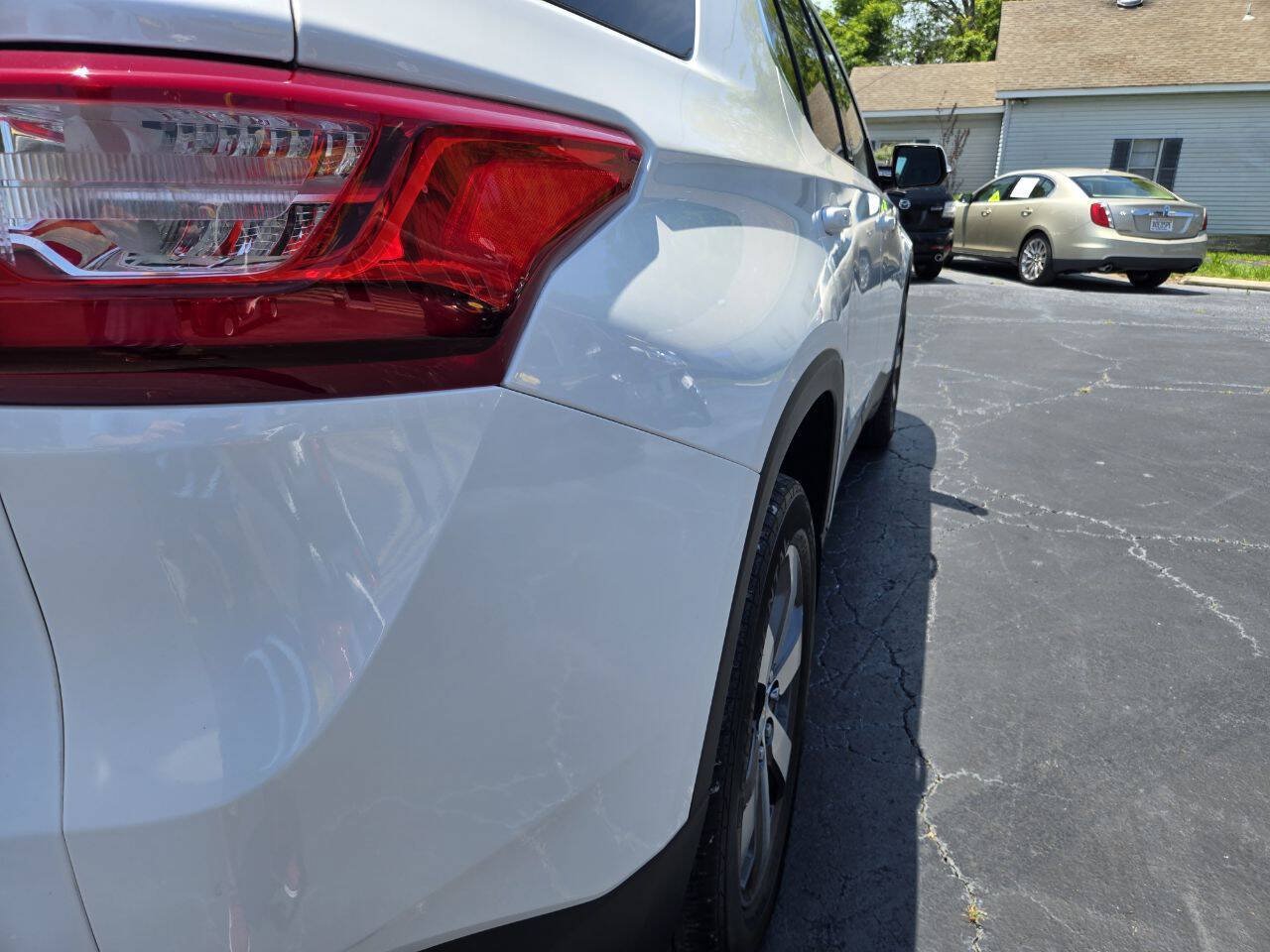 Used 2019 Chevrolet Traverse LT w/ LT Premium Package FWD image 16