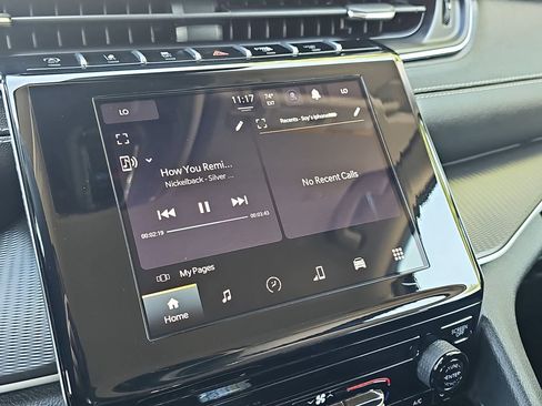 Used 2023 Jeep Grand Cherokee L Laredo image 21