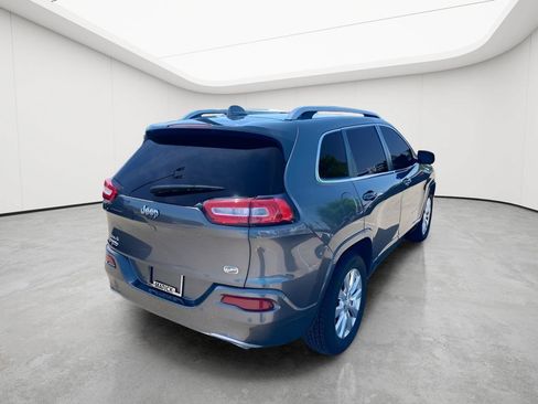Used 2018 Jeep Cherokee Overland AWD/4WD image 9