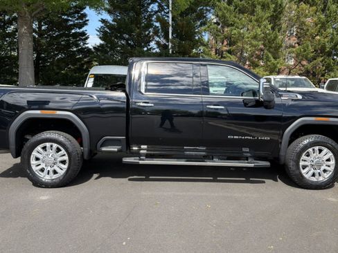 Used 2022 GMC Sierra 2500 Denali w/ Denali Ultimate Package AWD/4WD image 4
