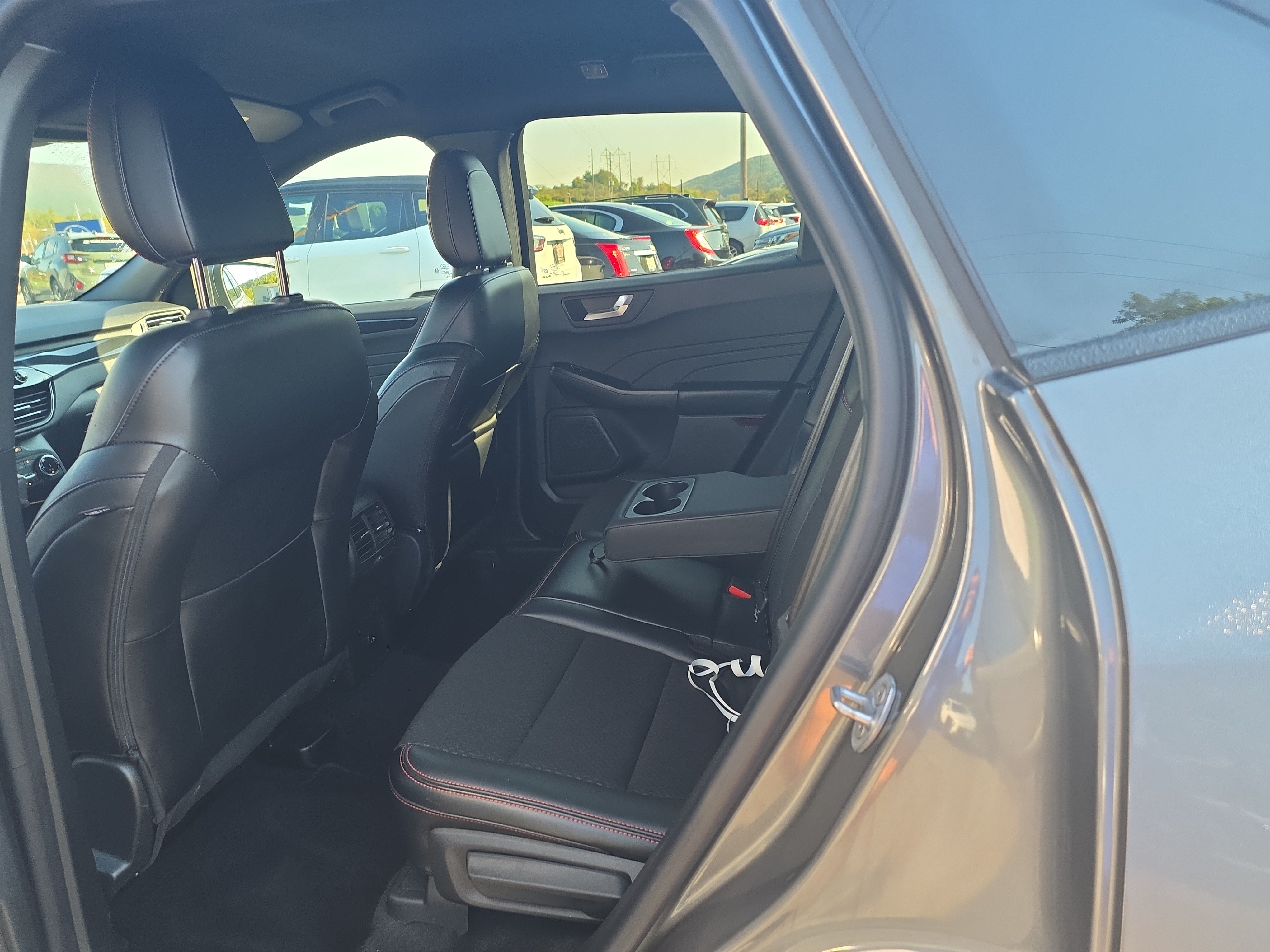 Used 2025 Ford Escape ST-Line Select AWD/4WD image 13