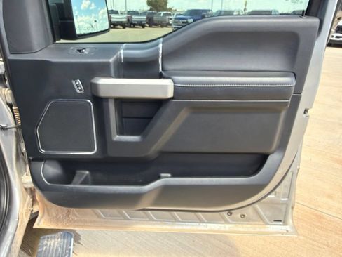 Used 2020 Ford F150 Lariat w/ Equipment Group 502A Luxury AWD/4WD image 18