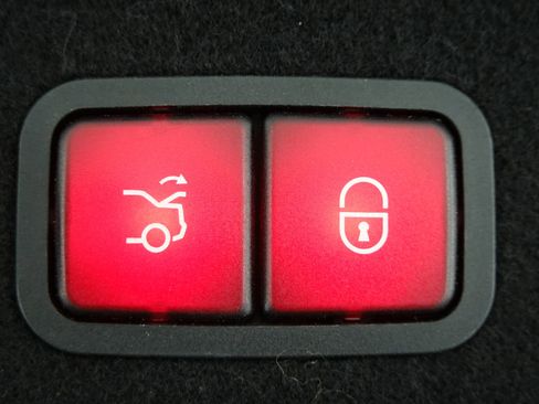 Used 2017 Mercedes-Benz S 550 Sedan w/ Sport Package w/ Sport Package image 68