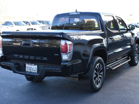 Used 2022 Toyota Tacoma TRD Sport w/ TRD Premium Sport Package image 6