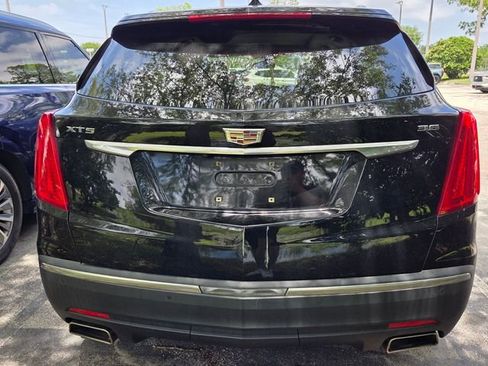Used 2017 Cadillac XT5 Luxury w/ Driver Awareness Package FWD image 3
