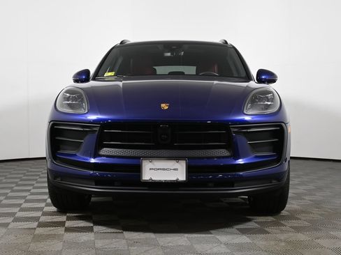 Used 2026 Porsche Macan AWD/4WD image 10