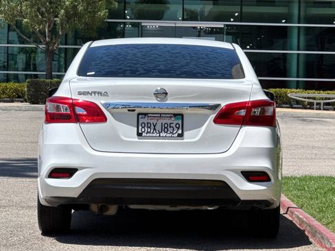 Used 2018 Nissan Sentra S FWD image 5